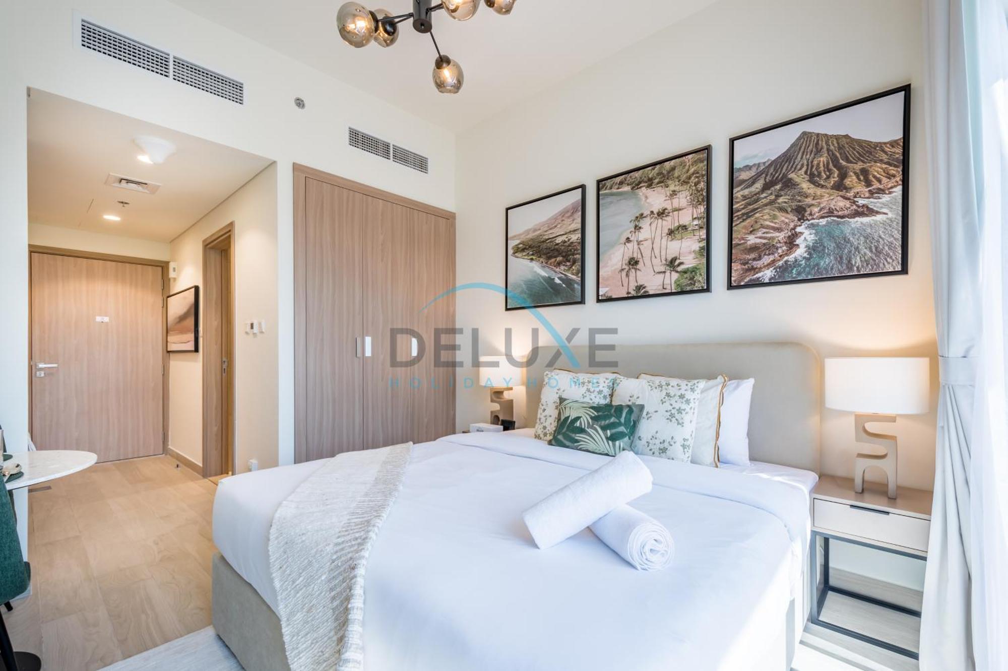 Relaxing At Azizi Riviera 46, Al Merkadh By Deluxe Homes